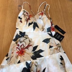 Lulus white floral romantic high low dress ❤️